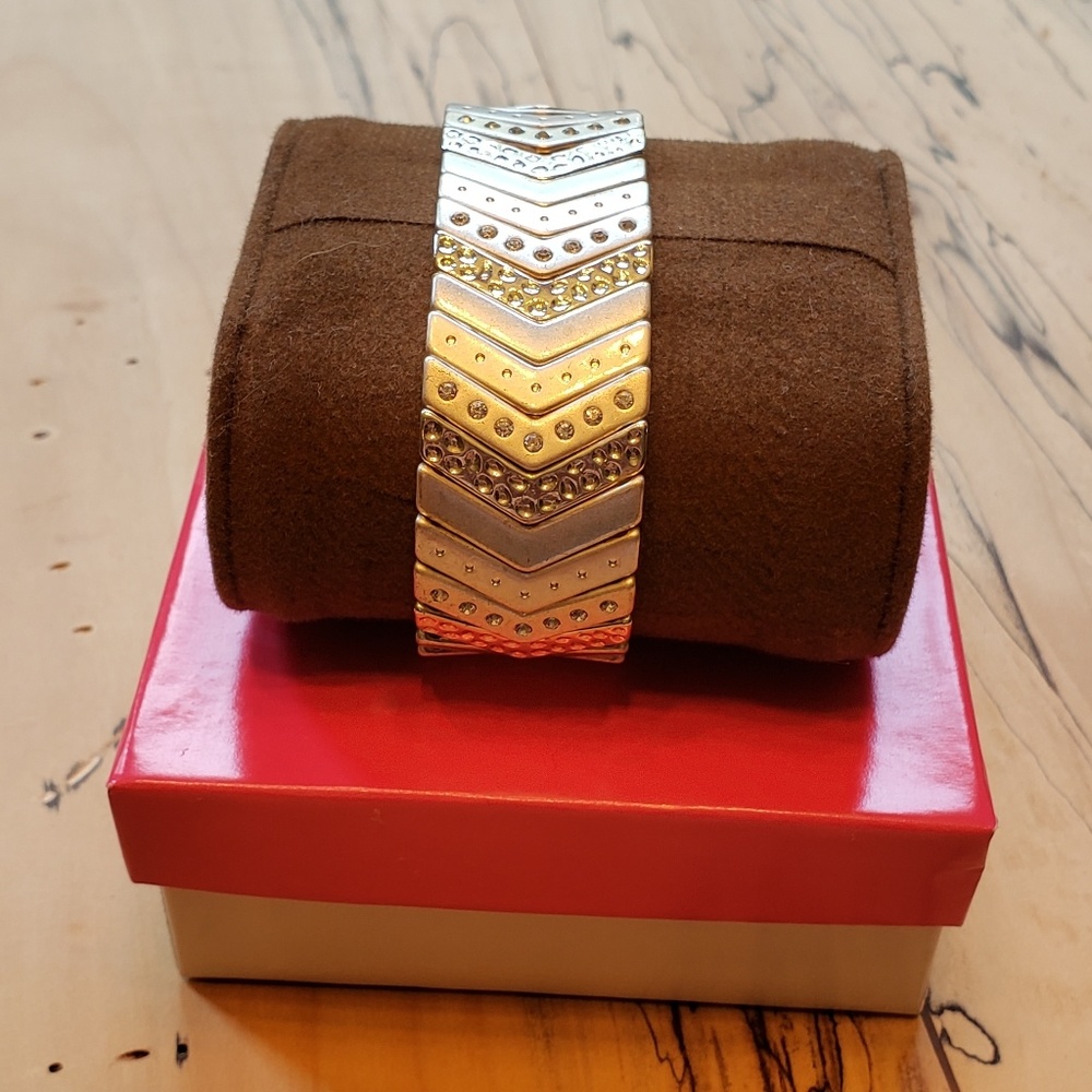 Premier Designs Chevron Crystal Stretch Bracelet